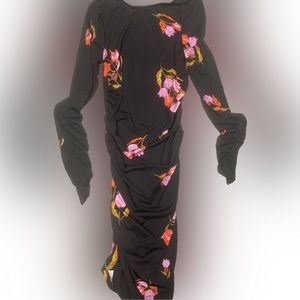 Forever 21 black and floral side ruched, long sleeve dress